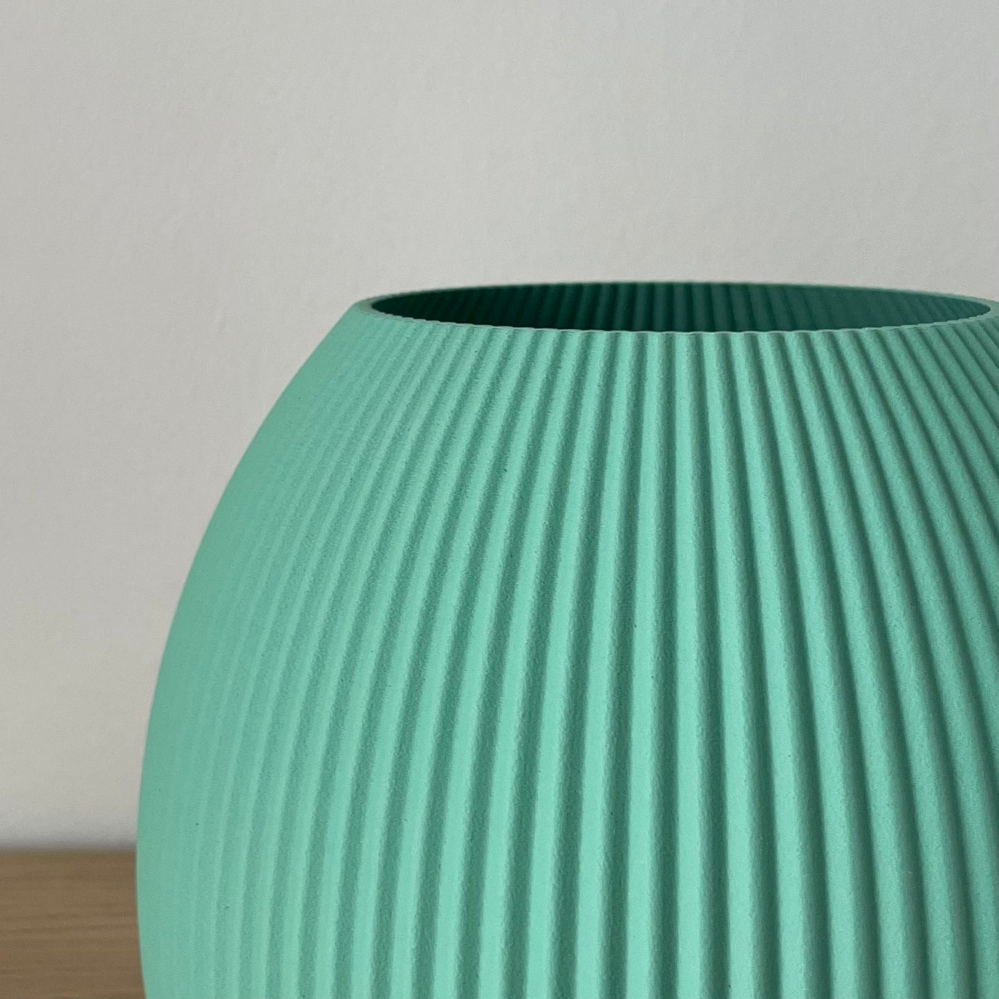 BlueWhale Vase (Turquoise)