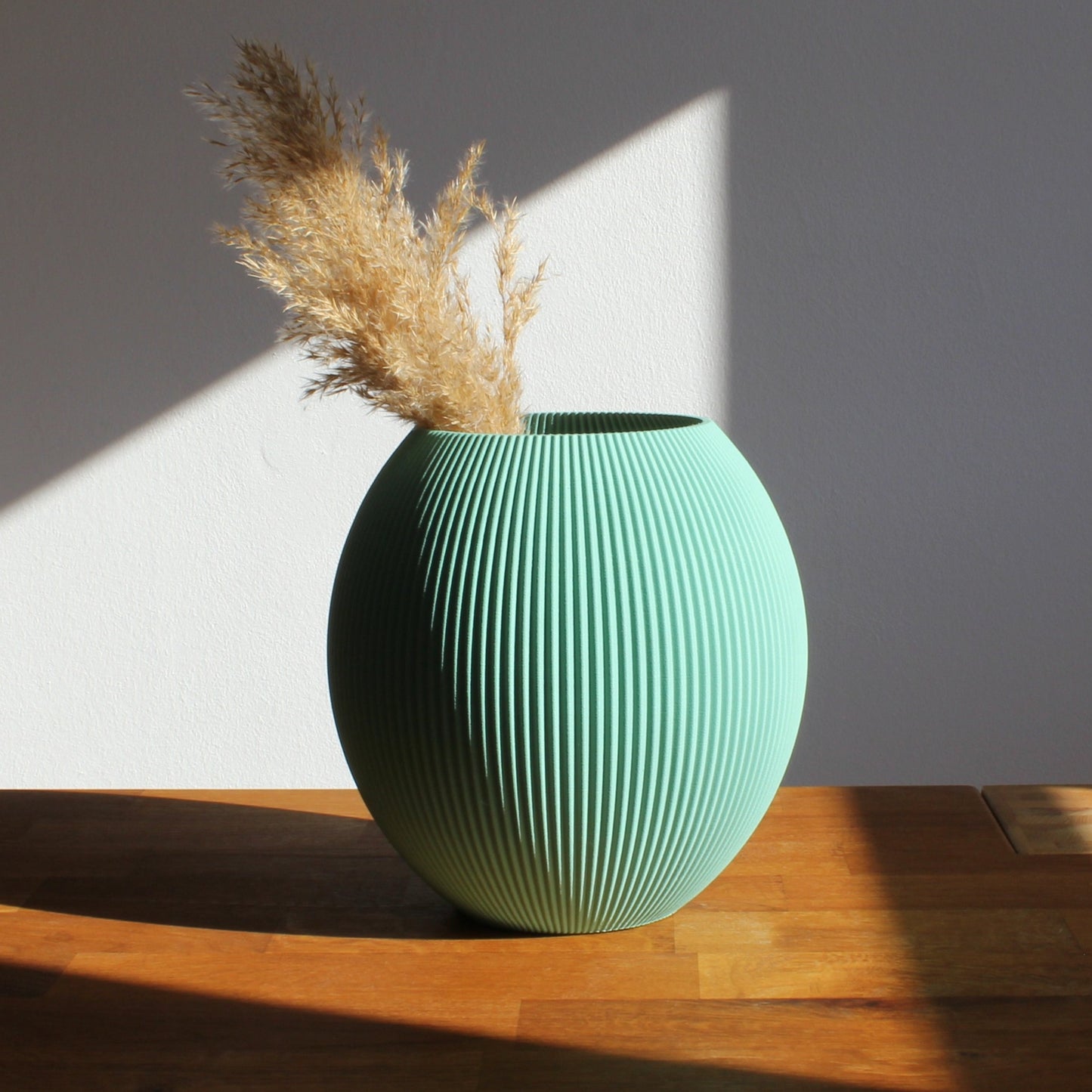 BlueWhale Vase (Turquoise)